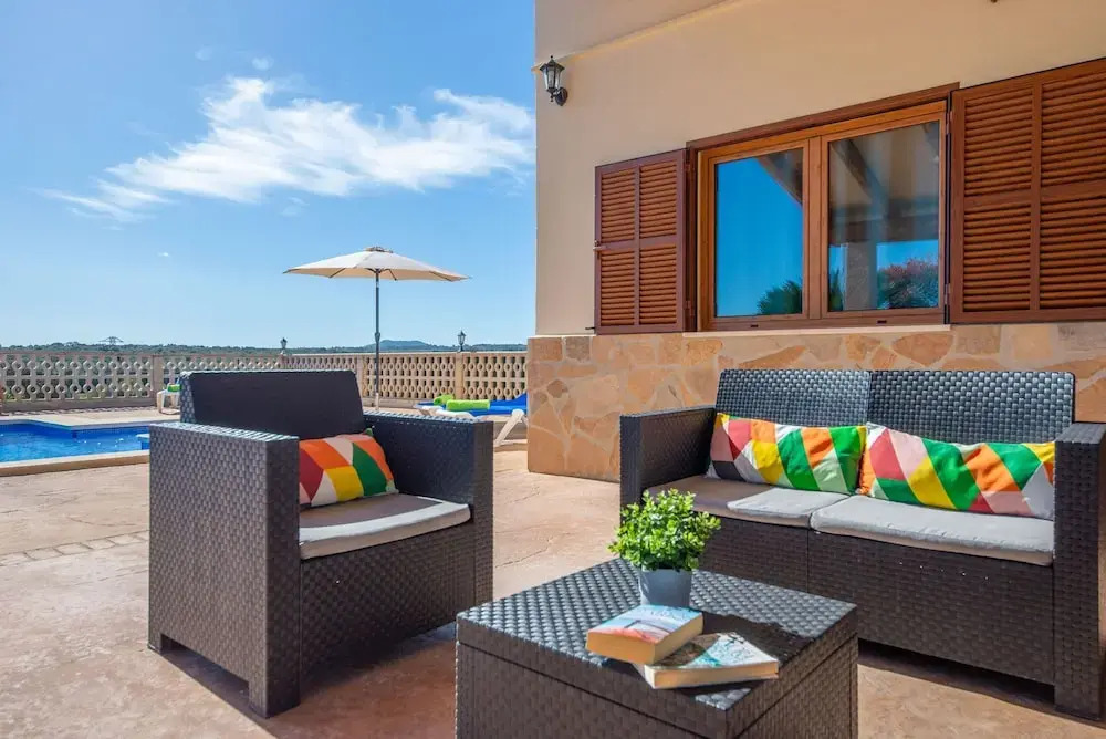 Vista Sol in Ariany With 2 Bedrooms and 1 Bathrooms