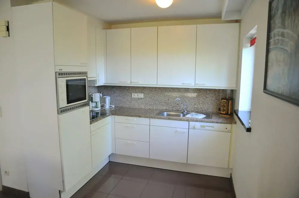 Apt w/ Fireplace & Garden