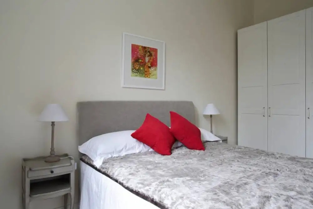 1 Bedroom Flat Near City Centre