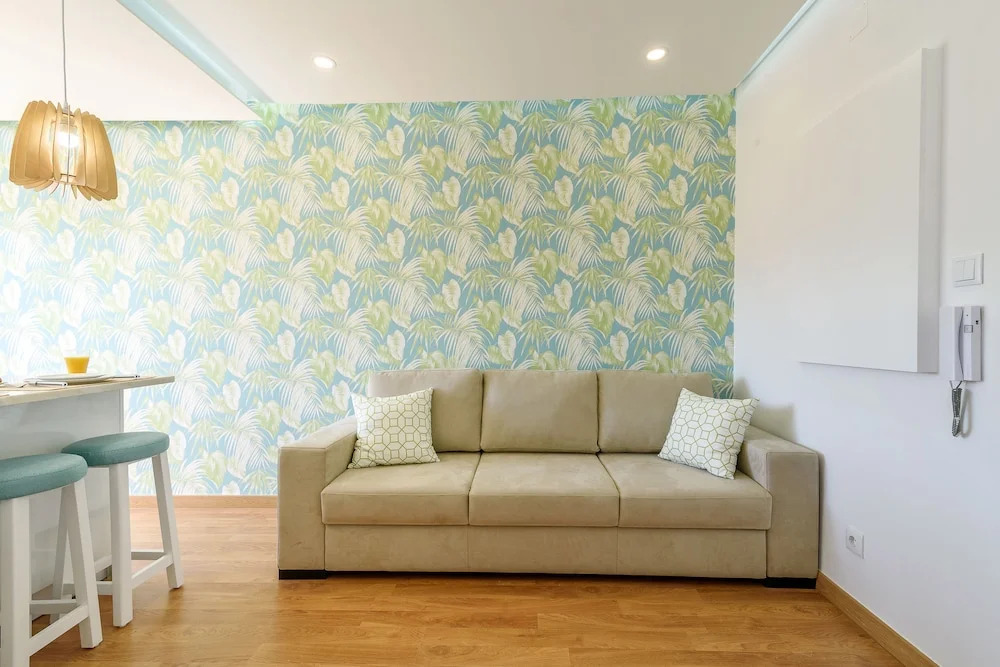 Paço de Arcos Suite & Beach Apartment