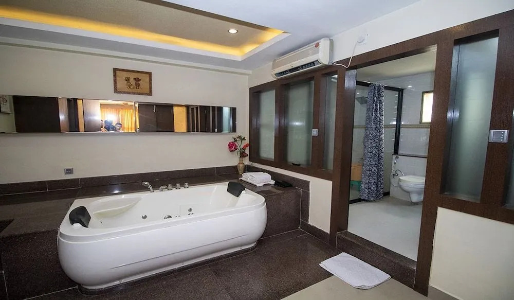 Hotel KRC Palace