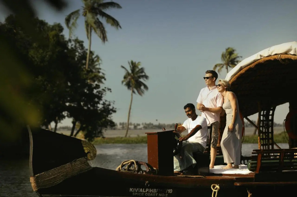 Spice Coast Cruises - Houseboat, A CGH Earth Experience