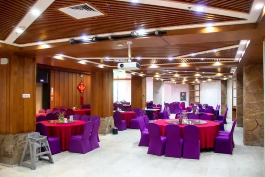 Days Hotel Hainan Baoting
