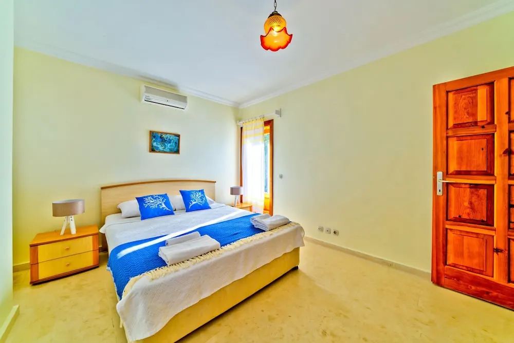 Villa Yunus