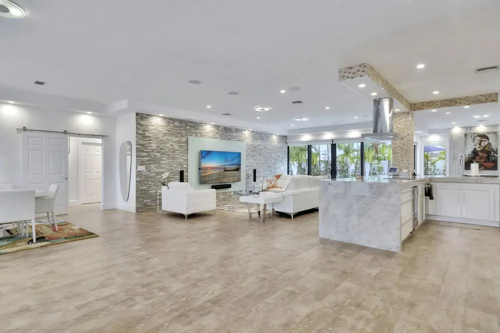 Lynora's Luxe Estate Modern Design
