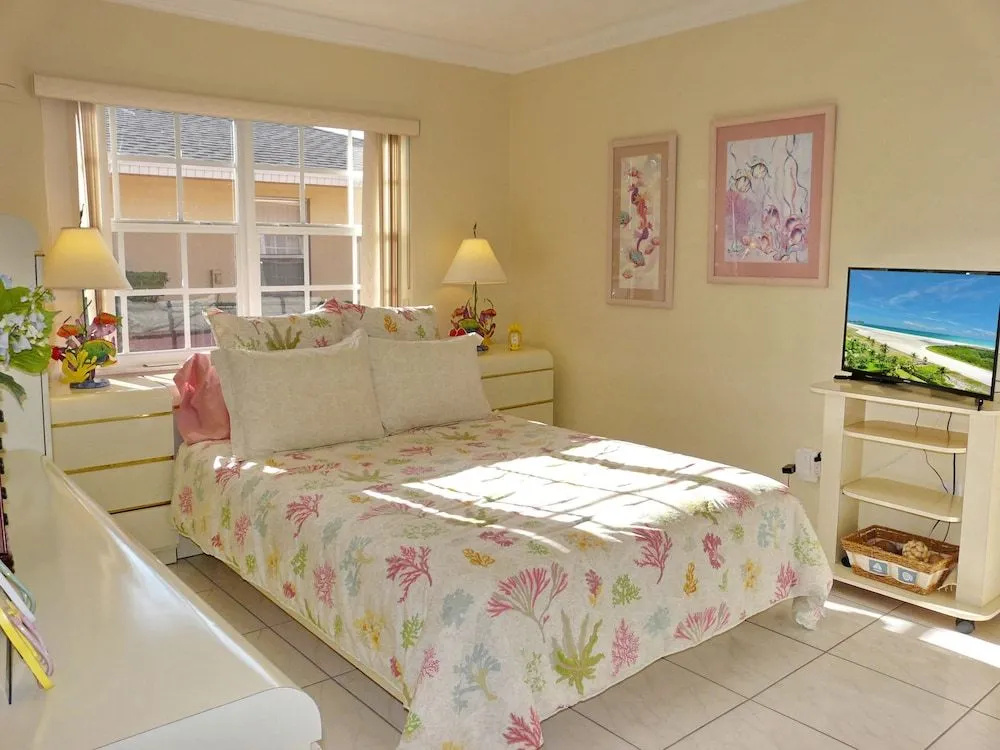Pet-friendly home with pool and dock with gulf access