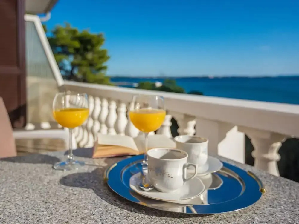 Apartment on Vir Island Near Sandy Beaches