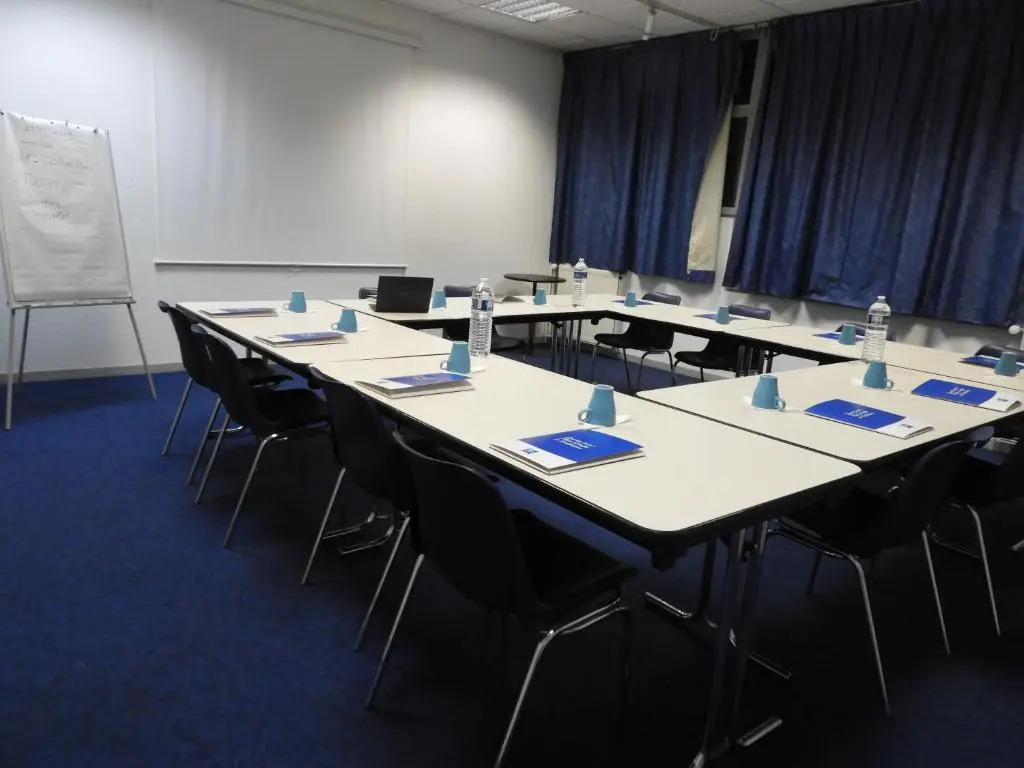 Greet Hotel Evreux Centre - Route de Normandie by Accor