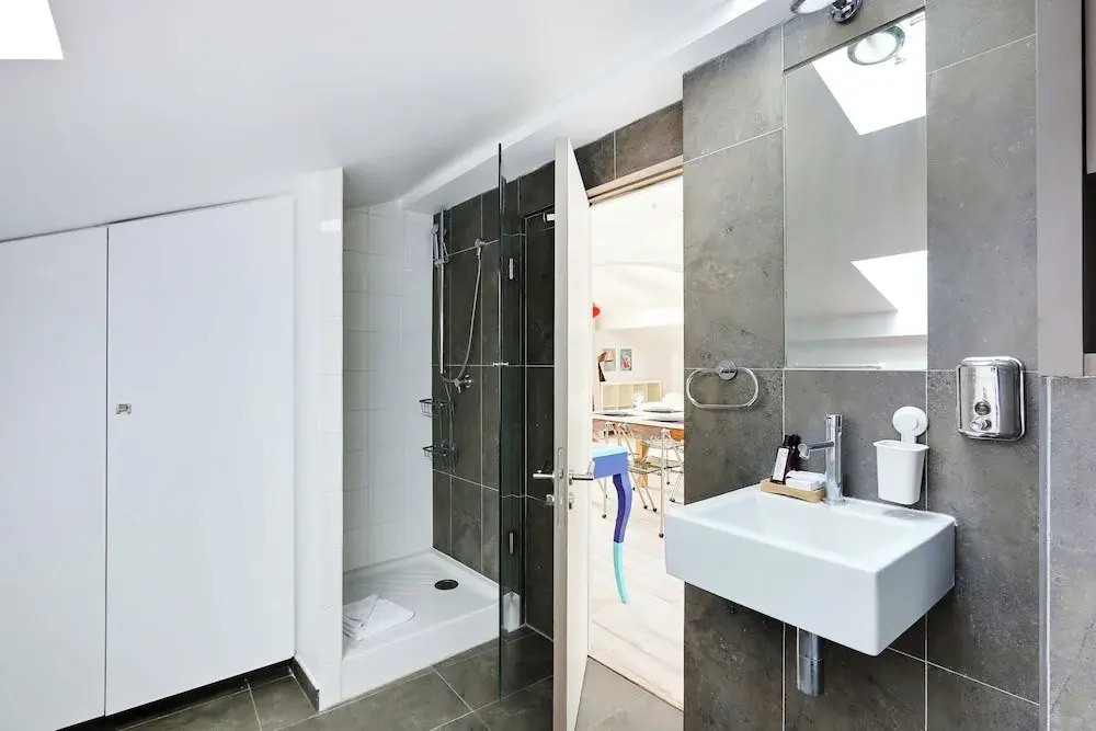 Cozy Apartment & Terrace - 2br/4p - Republique