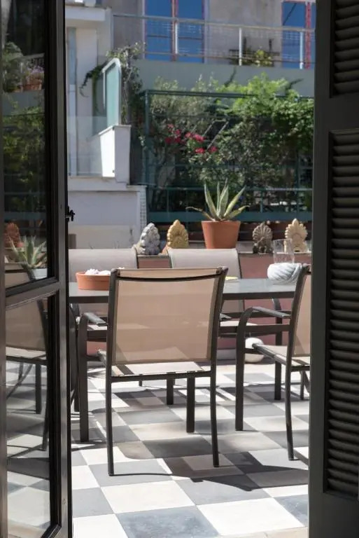 Apollonas Luxurious Apartments
