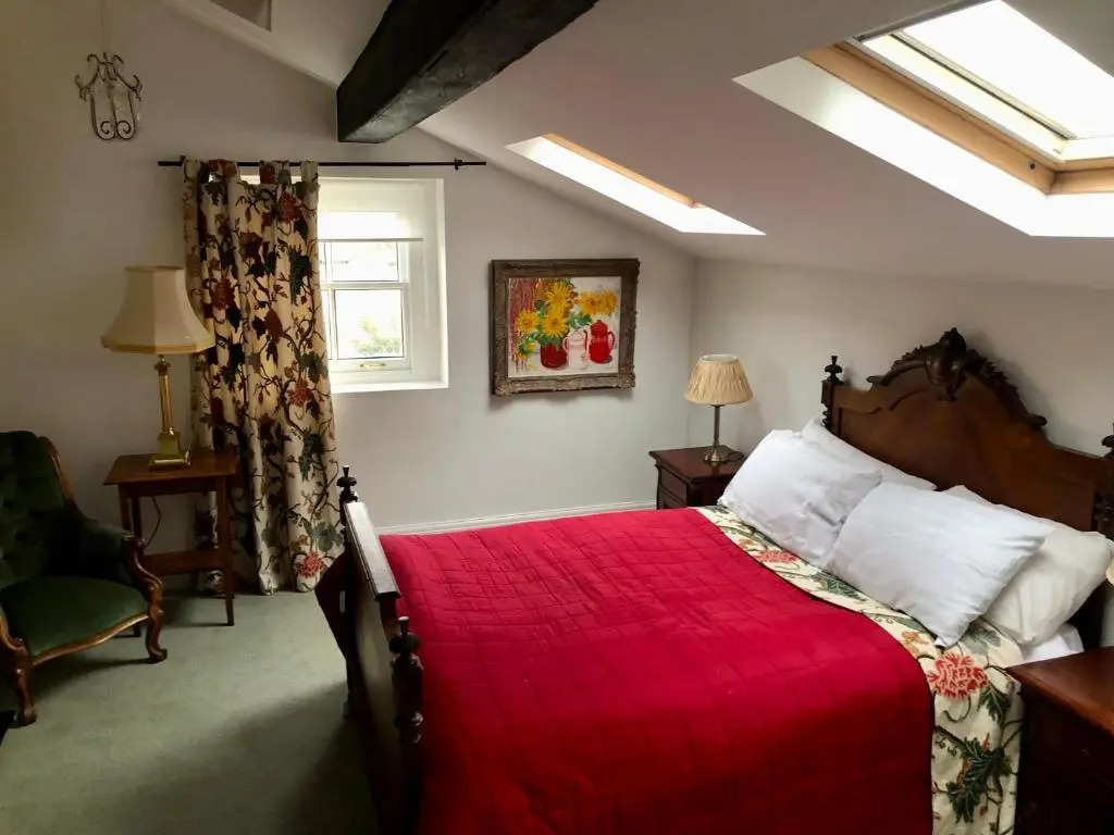 Charming 2-bed Apartment in Waterloo, Liverpool