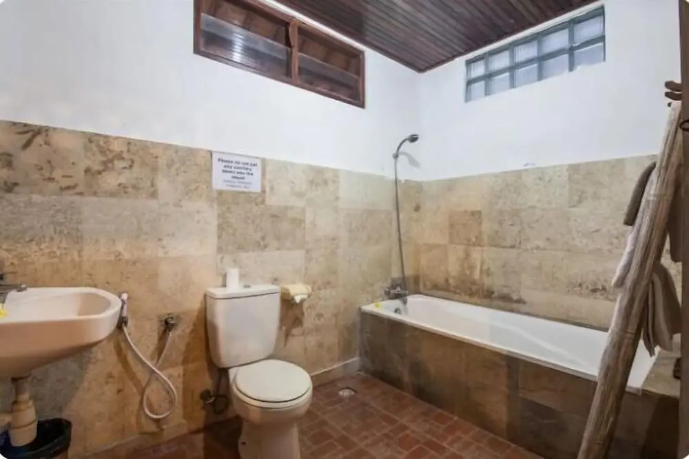SMV- 2BedGRDN - V7 · 2BR Garden Villa Walk to shops and Beach Legian