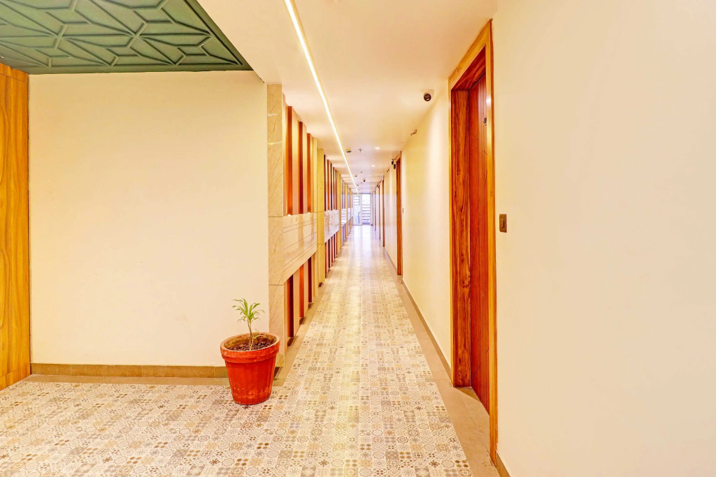 Townhouse Oak Patel Nagar Dehradun Railway Junction