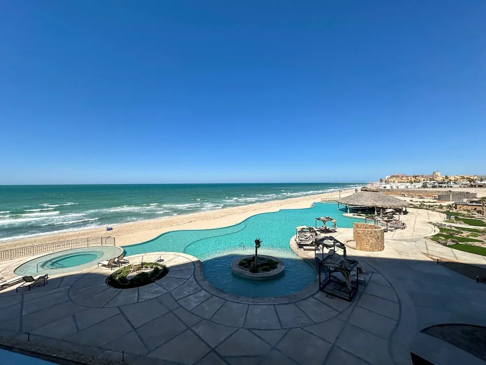 2BR Iconic Oceanfront Escape