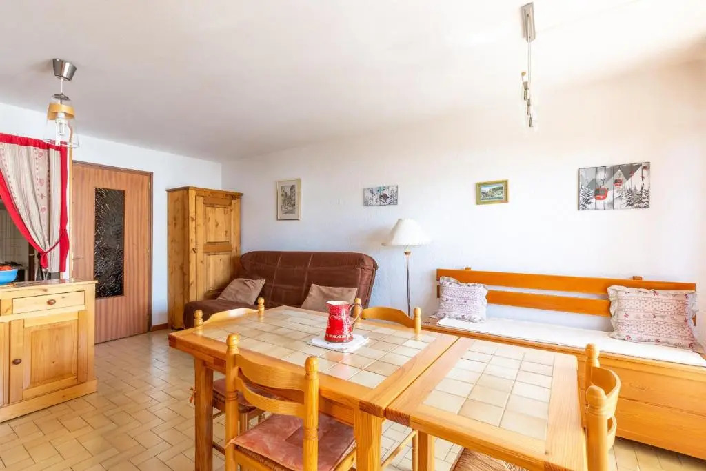 Bright 40 M2 With Balcony Mountain View