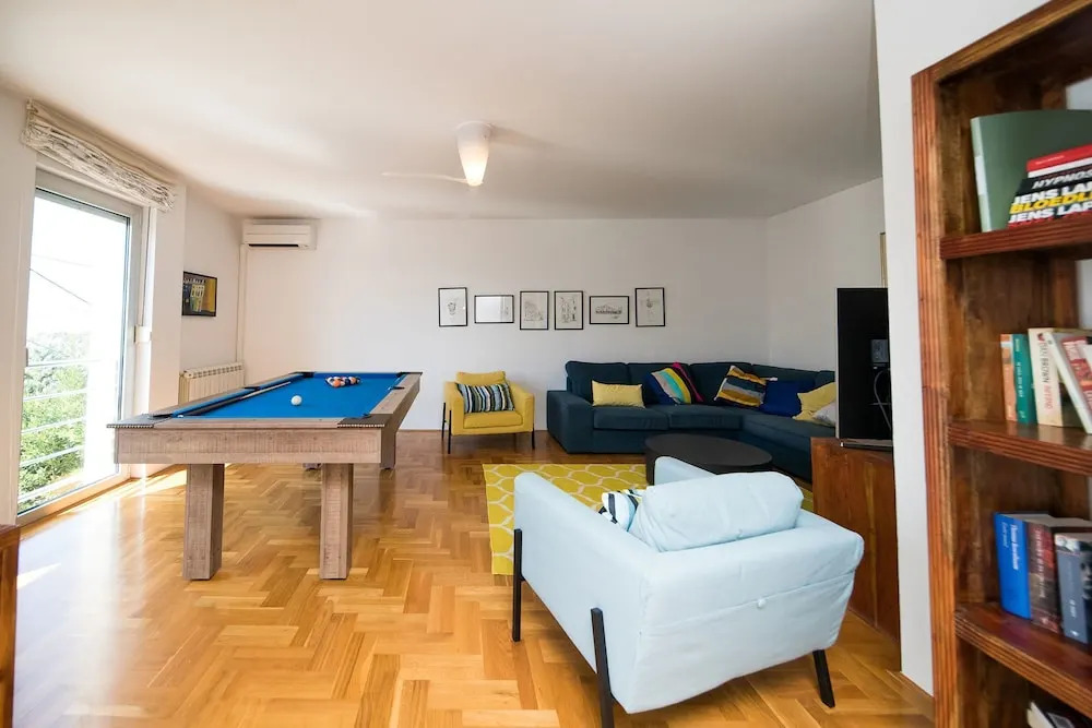 House Villa Jely