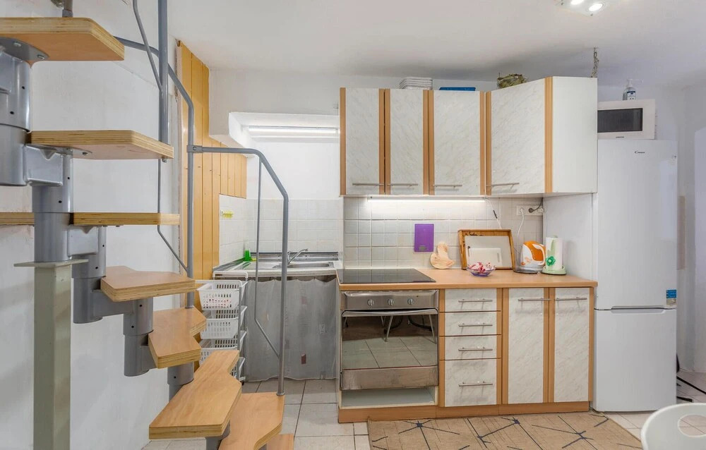 Beautiful Apartment in Cres With Wifi and 1 Bedrooms