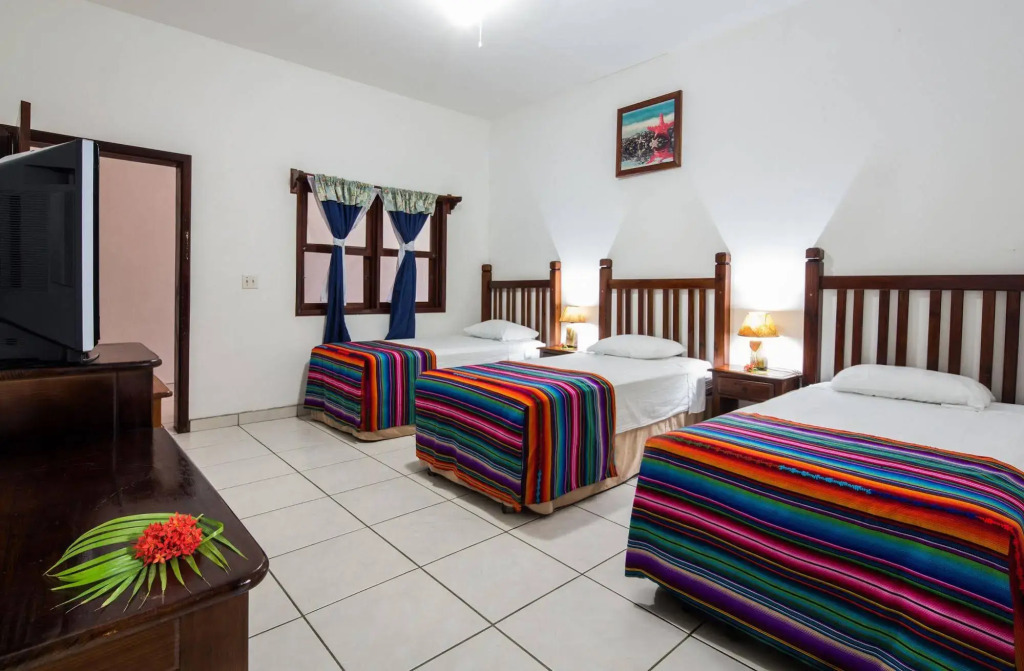 Splash Inn Dive Resort & Villas
