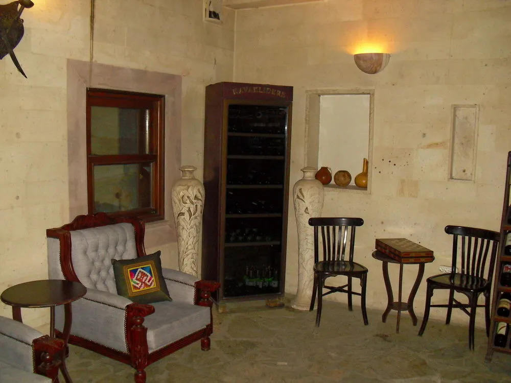 Akropolis Hotel