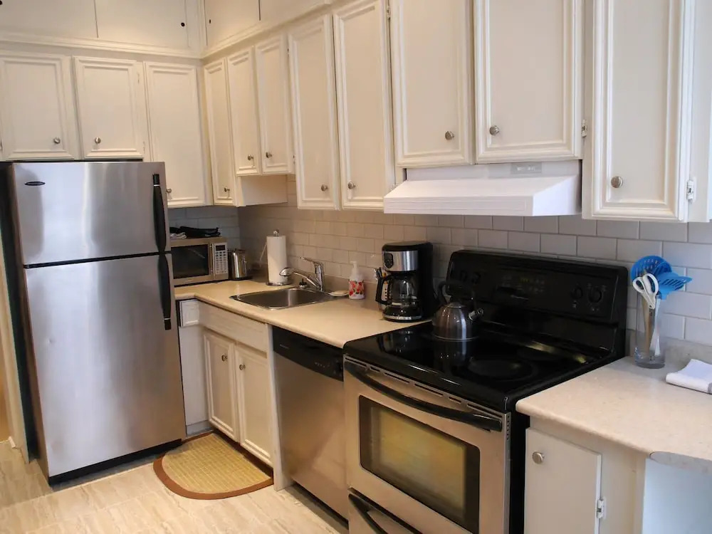 Beautiful Two Level House in Yorkville