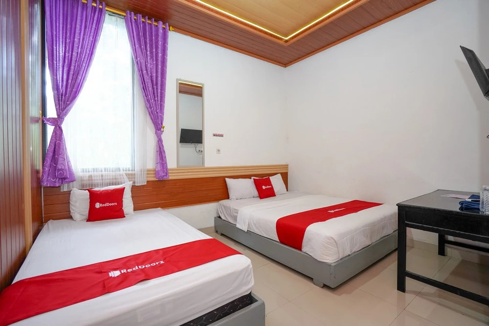 RedDoorz near Terminal Bus Tingkir Salatiga