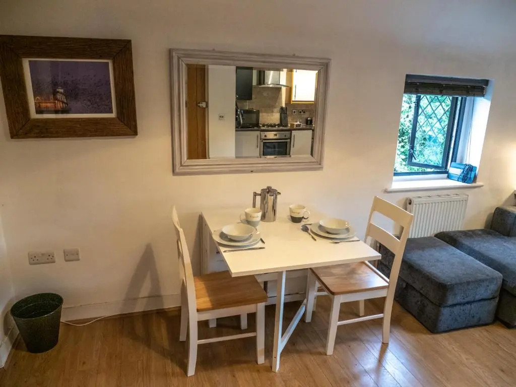 2 Ringles Place