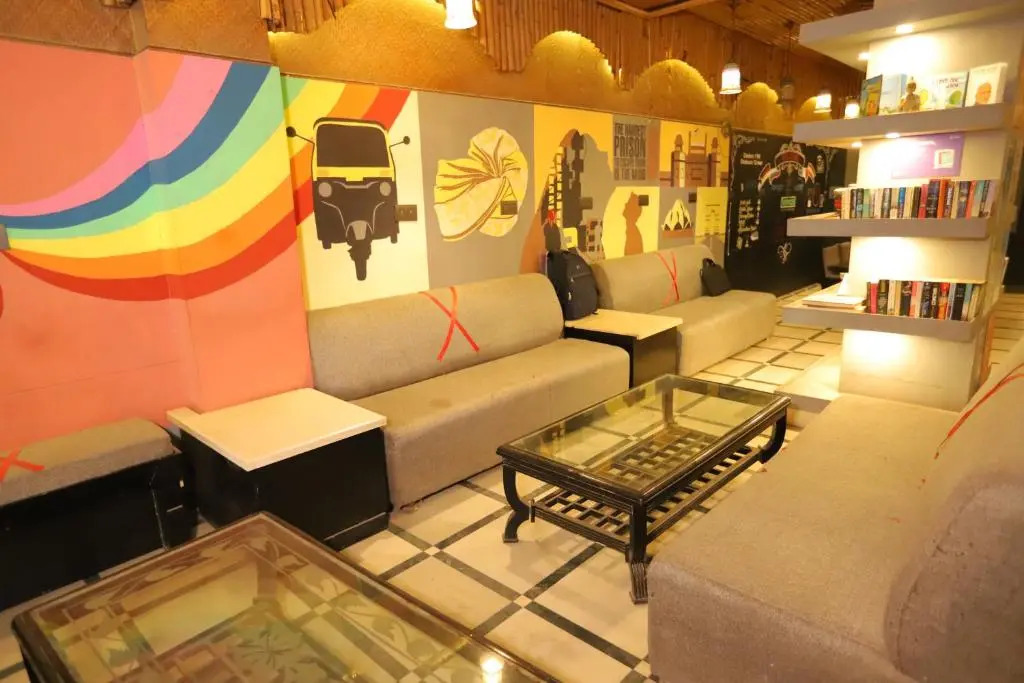Hotel Hari Piorko Grand - 2 Min from New Delhi Railway Station
