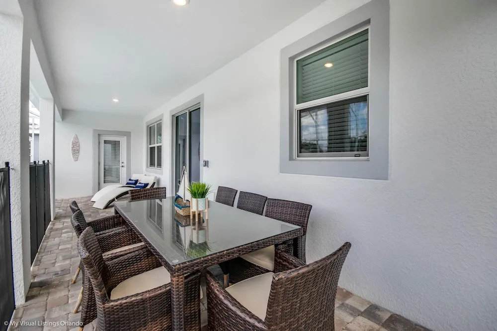 1684 Moonvalley Drive