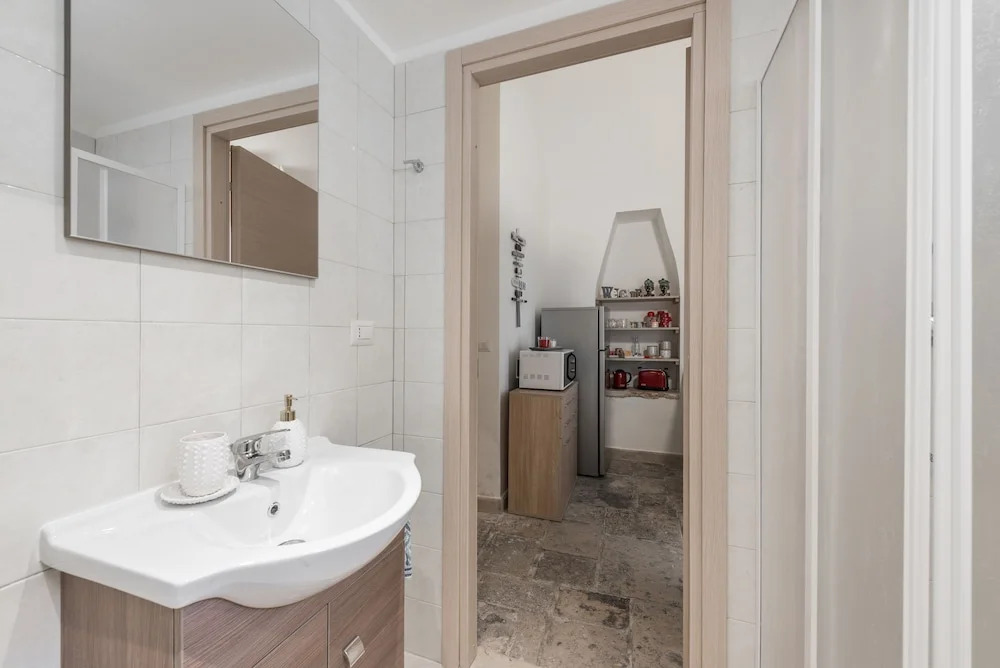 Stone Apartment M8 Bari City Center