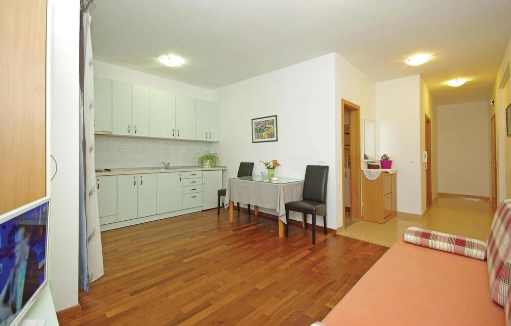 Amazing Home In Makarska