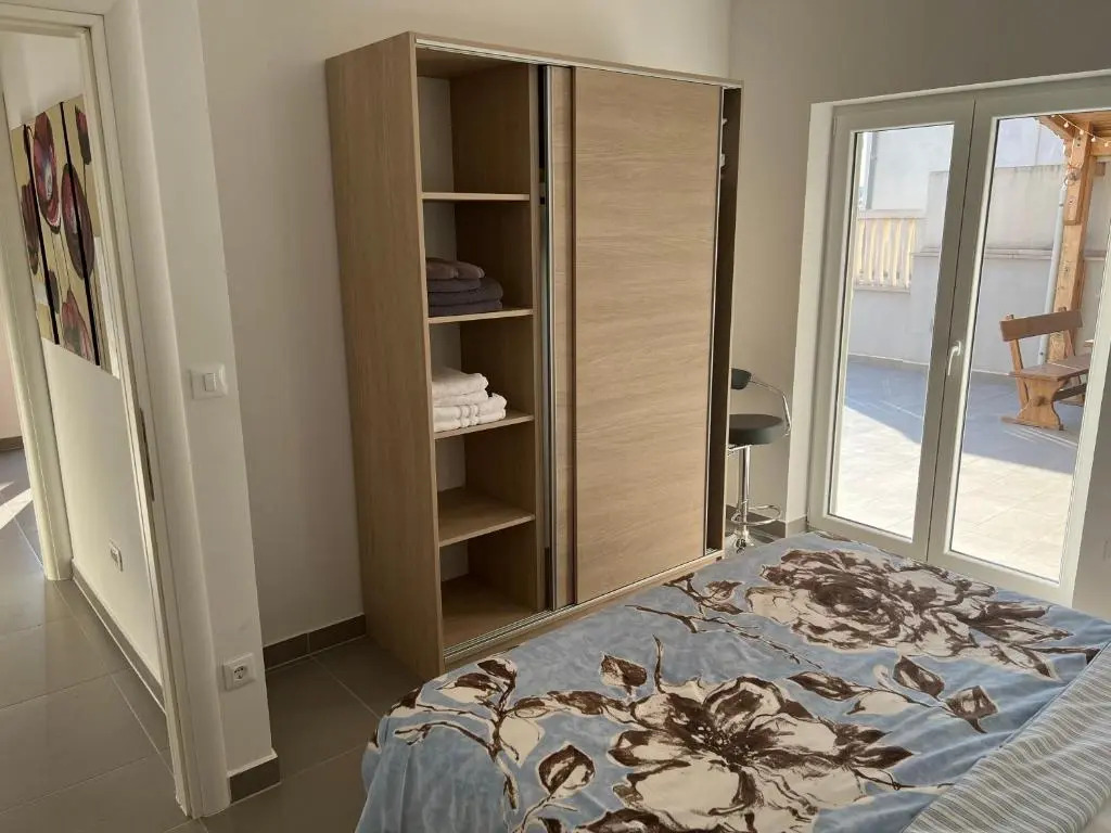 Villa Pina Tisno Apartment Luca 4-6 Pers