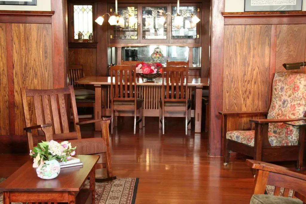 Eureka Street Inn