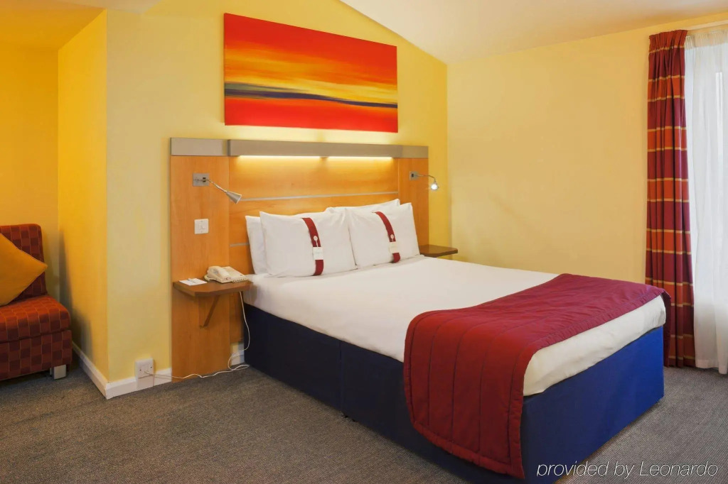 Holiday Inn Express London-Swiss Cottage
