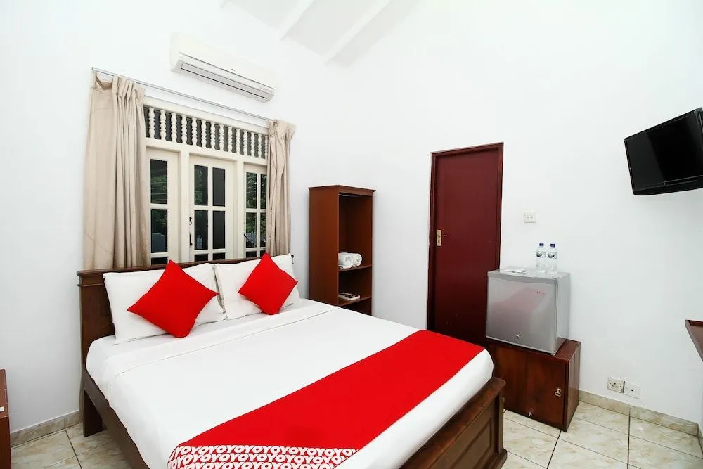 OYO 347 Hotel Empryean