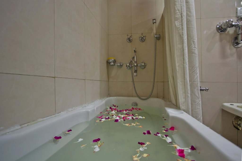 Hotel Broadways Inn
