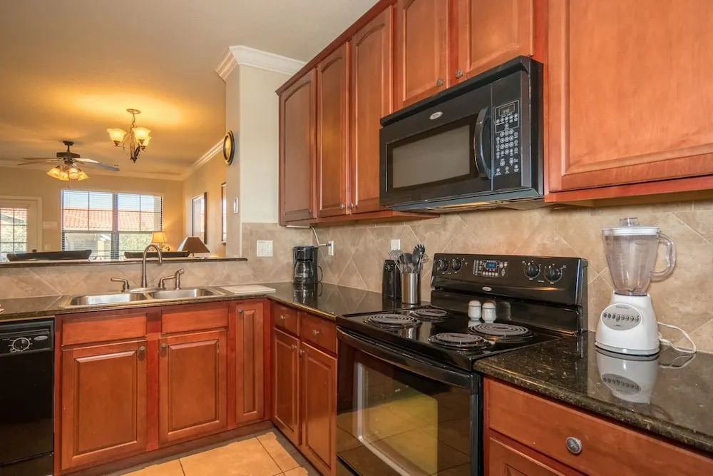 BP835CP Bella Piazza - Four Bedroom Condo