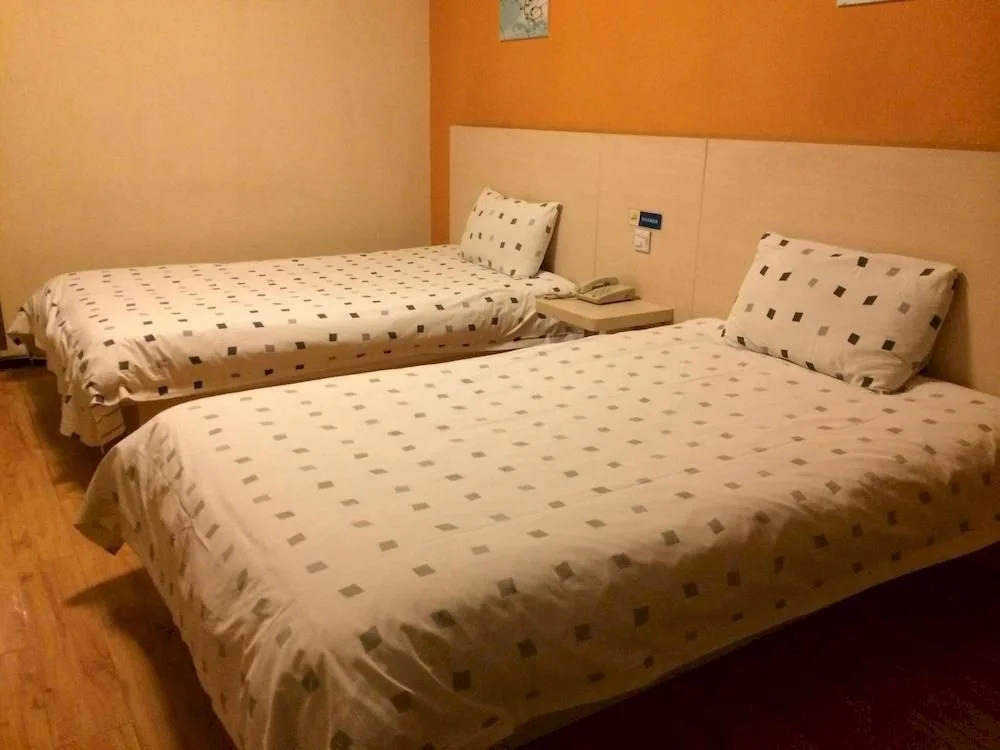 Eaka 365 Hotel