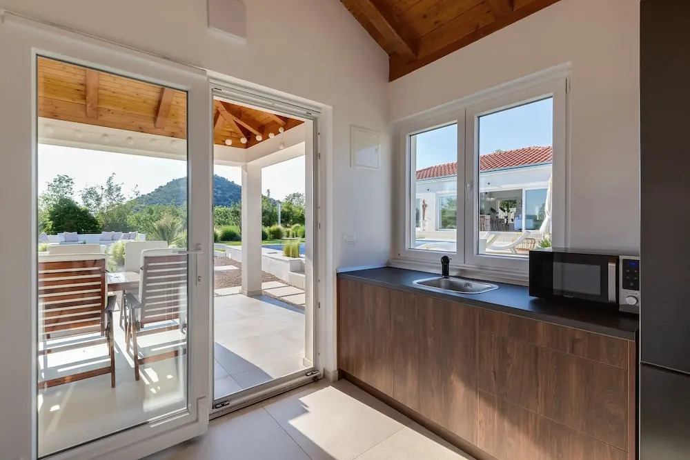 Villa Nebesi