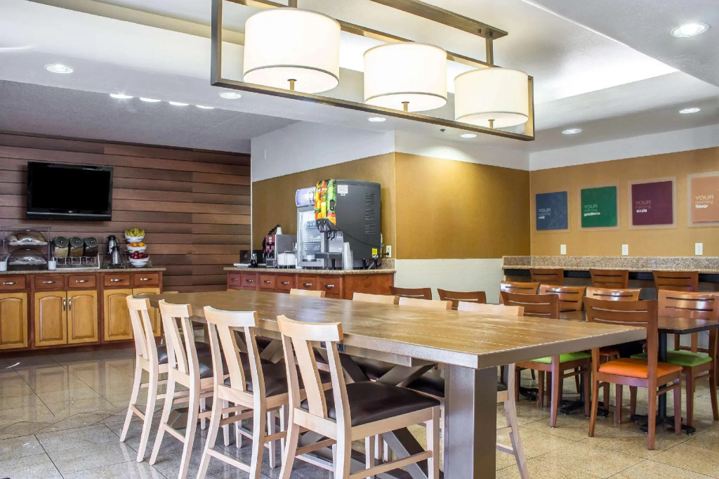 Comfort Inn & Suites near Kino Sports Complex