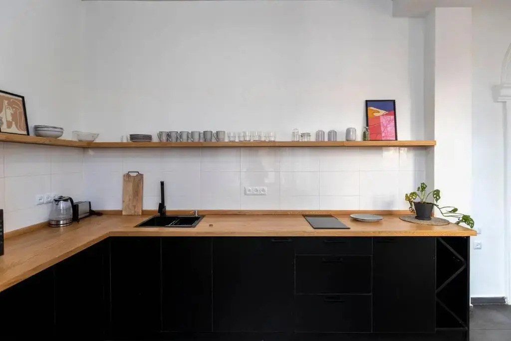 Light and Luxurious 2BR Apartment - by Wehost