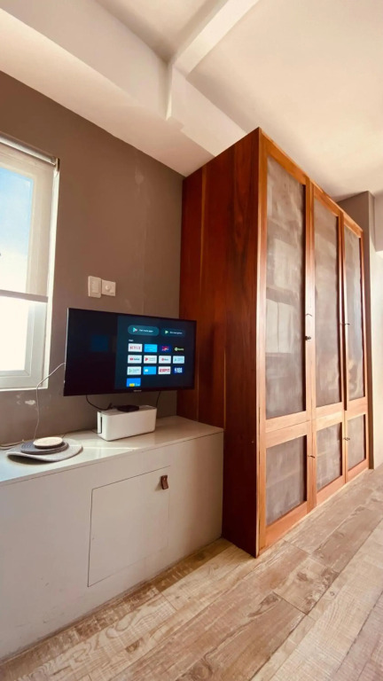 Wind Residence Designer appt overlooking Taal lake