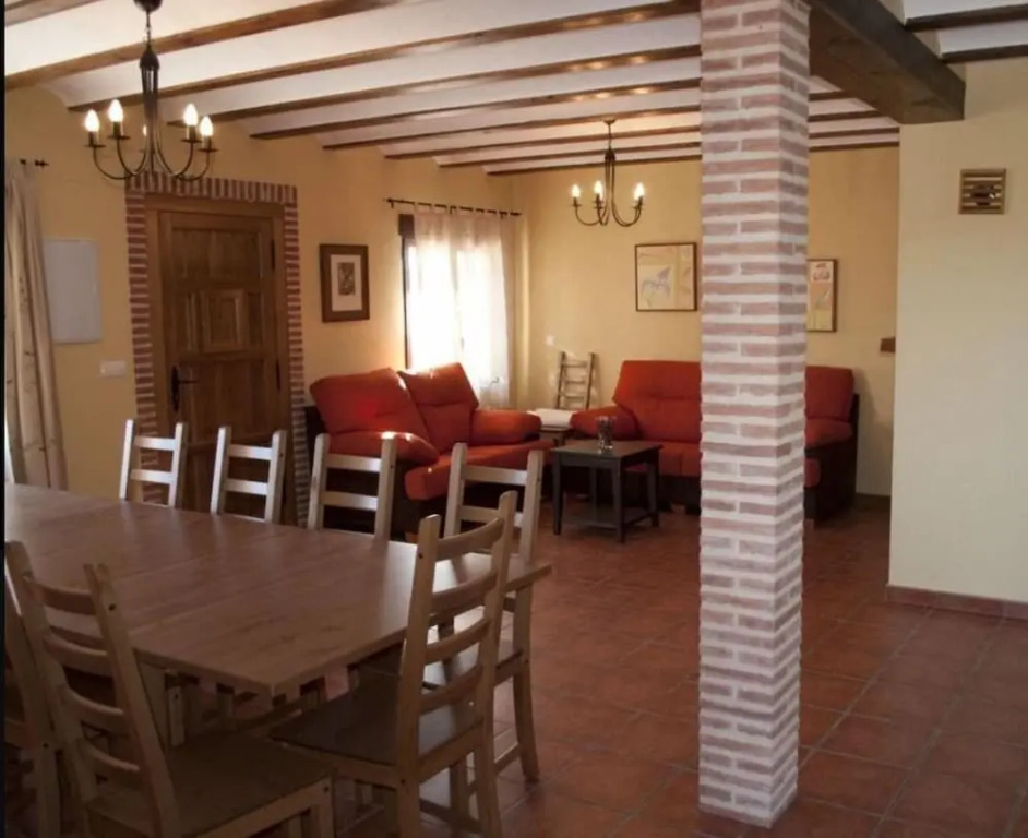 House With 6 Bedrooms in Albacete, With Wonderful Mountain View, Pool Access and Enclosed Garden