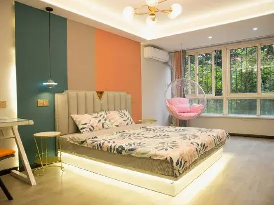 Qingdao Jiangli Morandi Theme Homestay (Qingdao North Railway Station Zhenhua Road Subway Station)