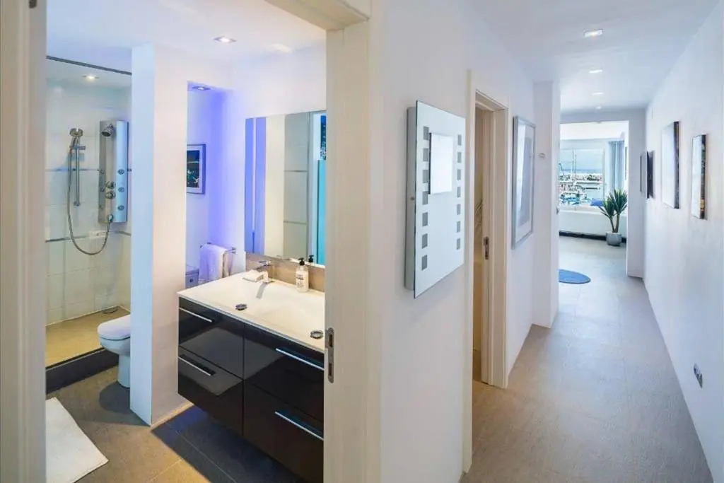 Modern Frontline Puerto Banus Apartment M2