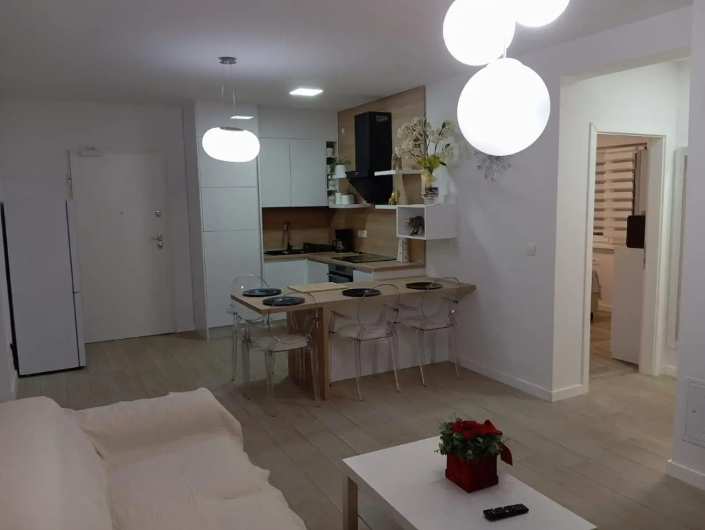 Villa S