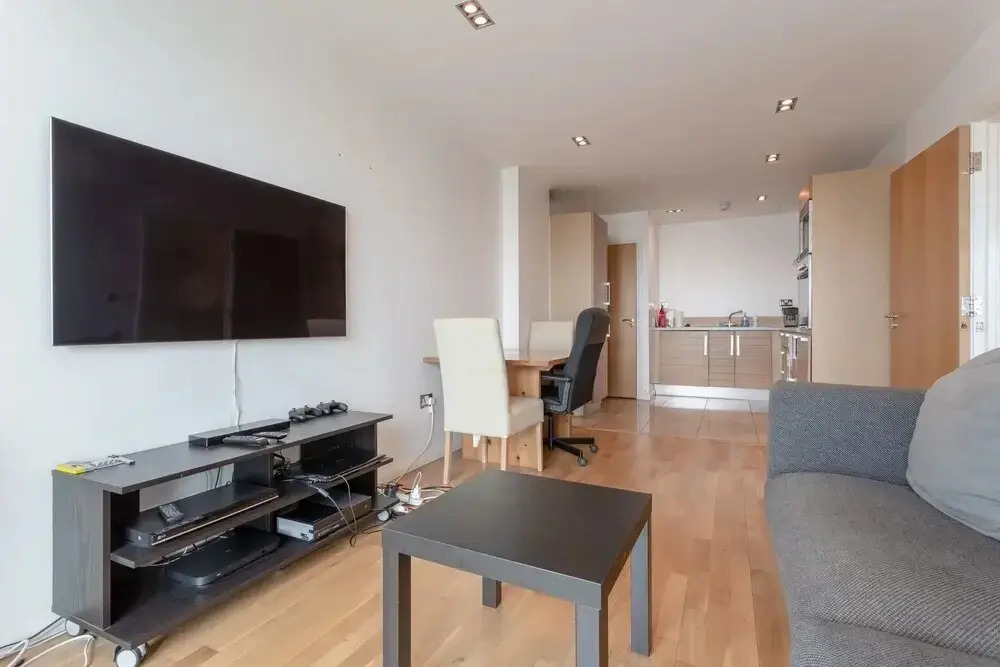 Luxury 2 bedroom Apartment London - RGB 65378