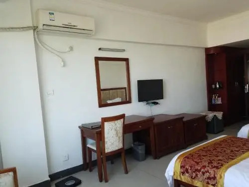 Yuehai Donglai Business Hotel