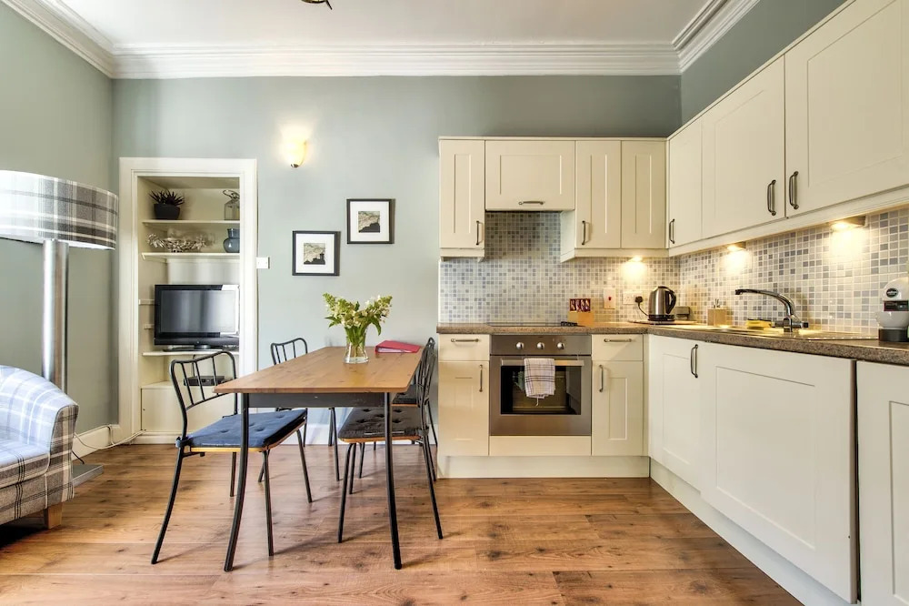 Beautiful, Historic Georgian 4 bed house: Heart of the City