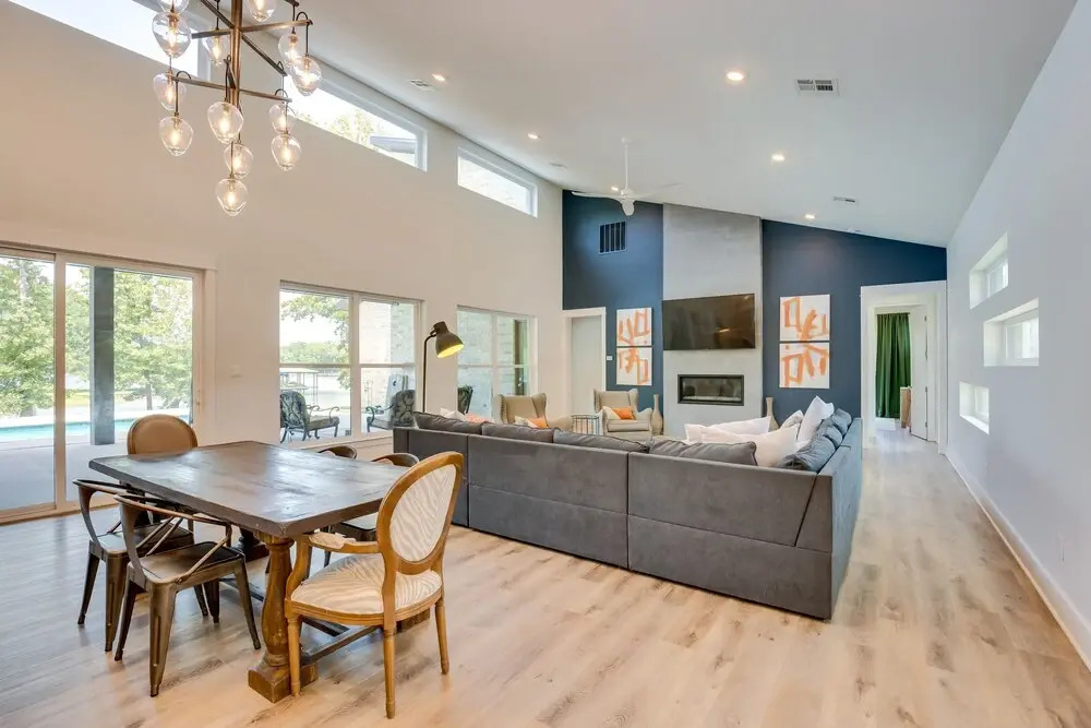 Pool, Hot Tub & Views: Malakoff Gem on Cedar Creek