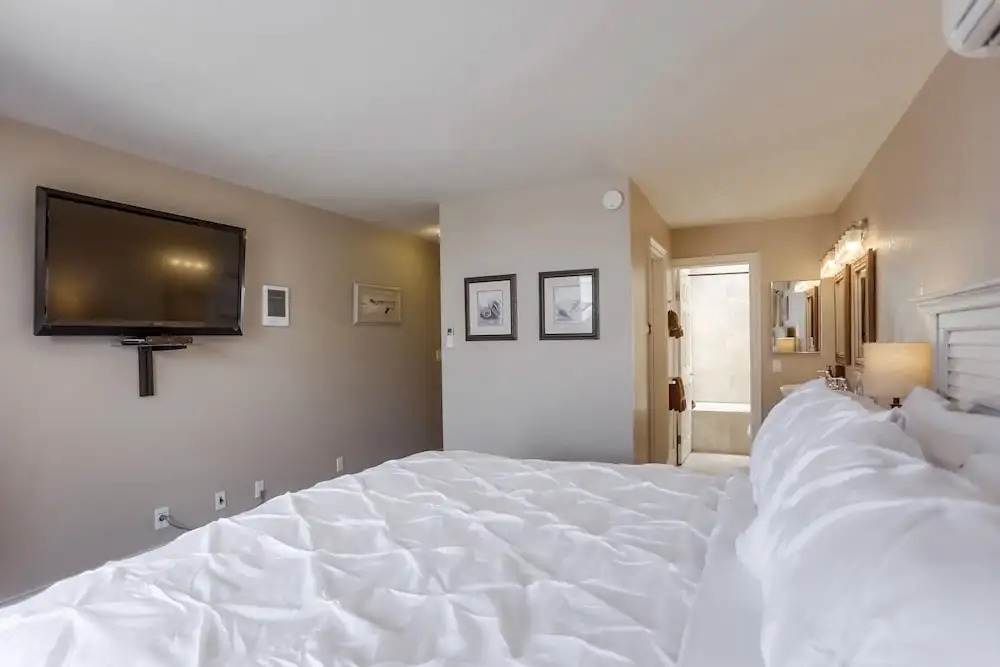 Waterfront Getaway 1 3 Bedrooms 3 Bathrooms Townhouse